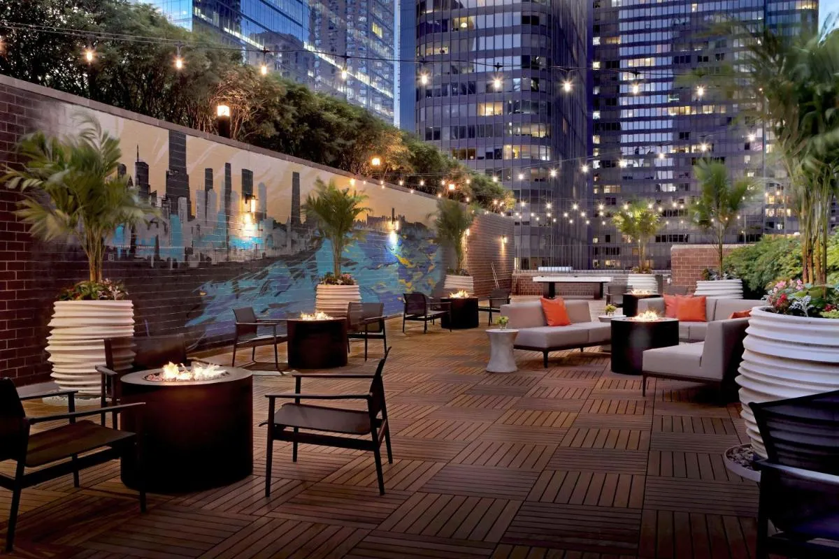 Image 3 of DoubleTree by Hilton Chicago Magnificent Mile