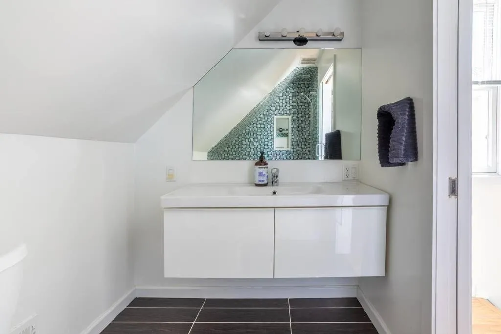 Image 6 of Duplex 3 Bed 2 Bat Apt Steps from Lincoln Square