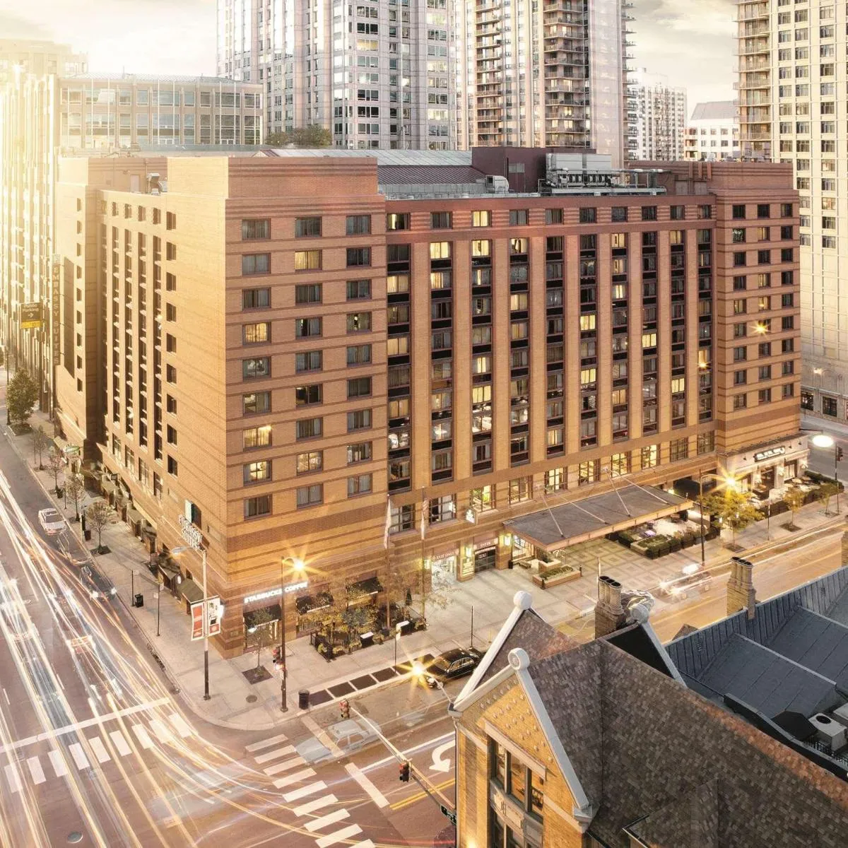 Image 3 of Embassy Suites Chicago – Downtown River North
