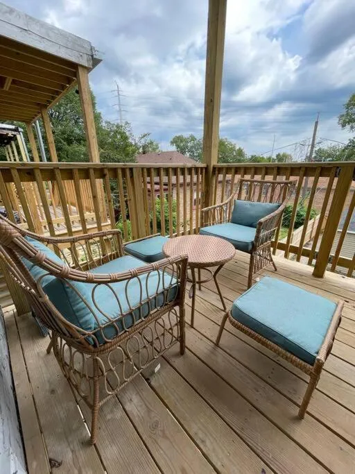 Image 6 of Exec Lux home wth 3 Level,6 Bdrms/3bth & 2 Kitchen