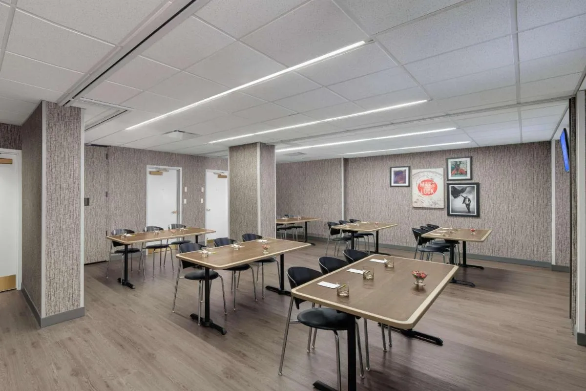 Image 6 of Fairfield Inn and Suites Chicago Downtown/ Magnificent Mile