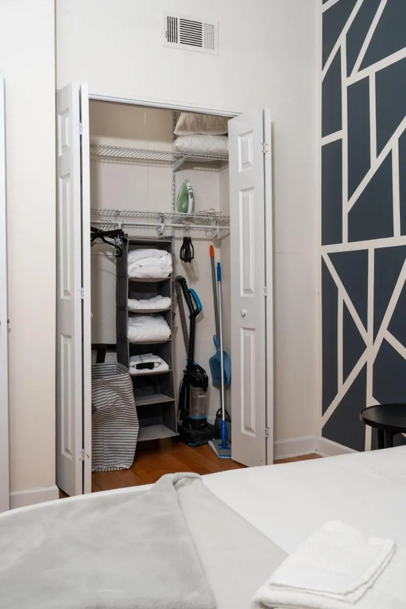 Image 6 of Flexhome Ukrainian Village 2BR D2