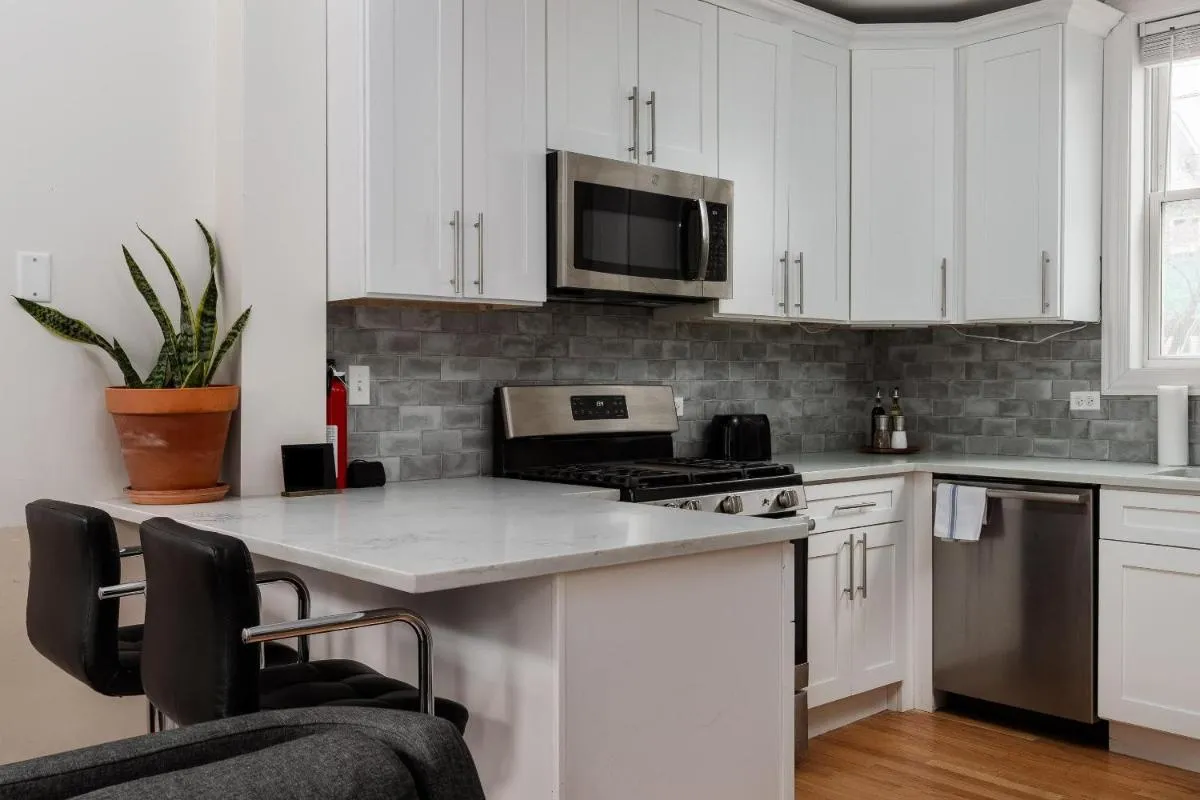 Image 4 of Flexhome Westown 2BR H1 – READ INFO