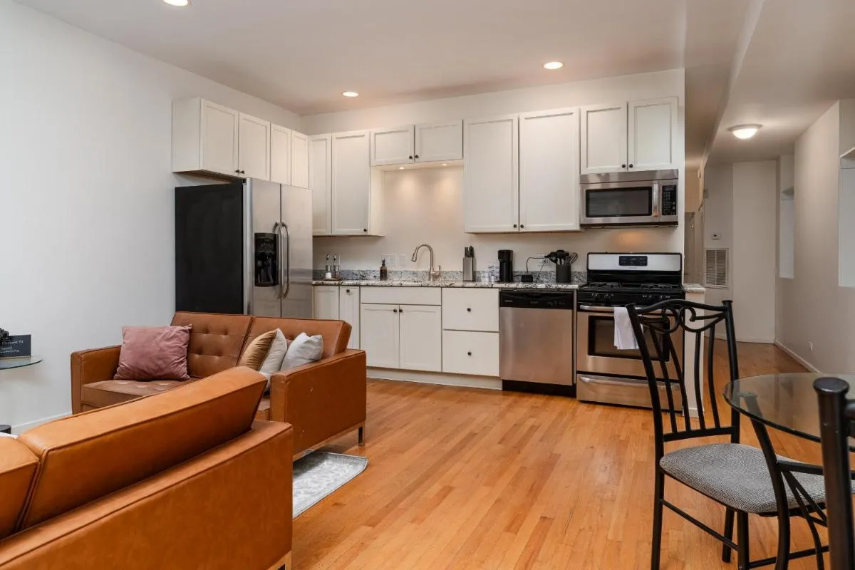 Image 6 of Flexhome Wicker Park 2BR P1 – READ INFO