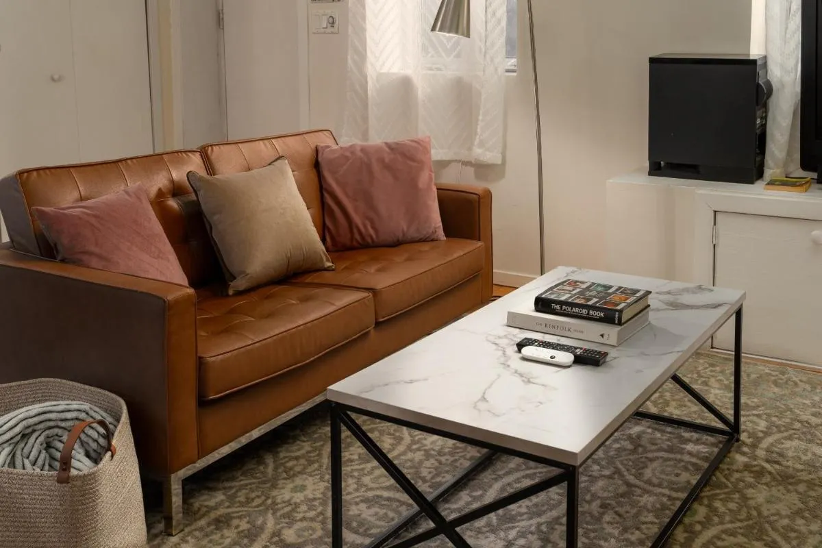 Image 2 of Flexhome Wicker Park 2BR P1 – READ INFO