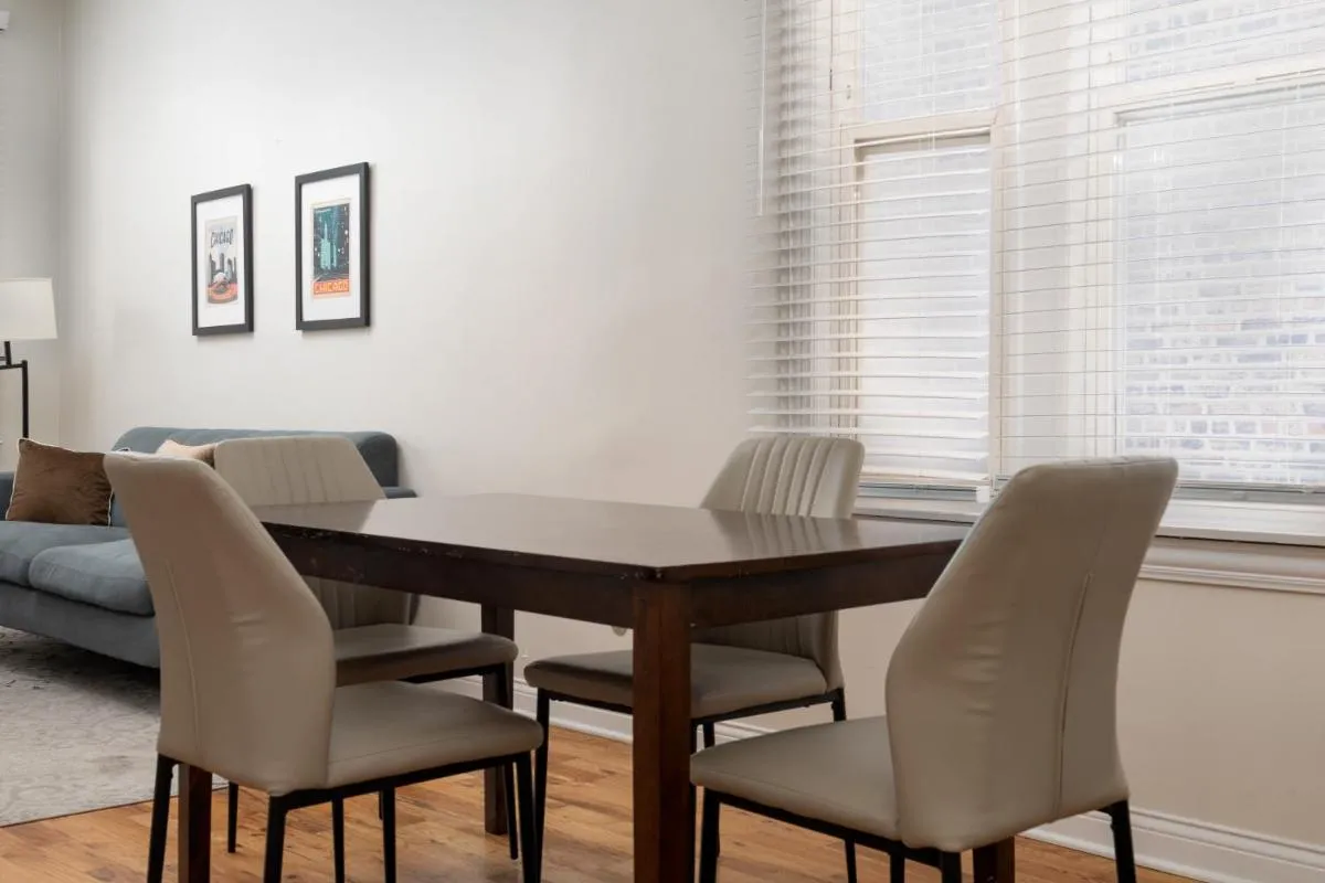 Image 1 of Flexhome Wicker Park 3BR DV1 – READ INFO