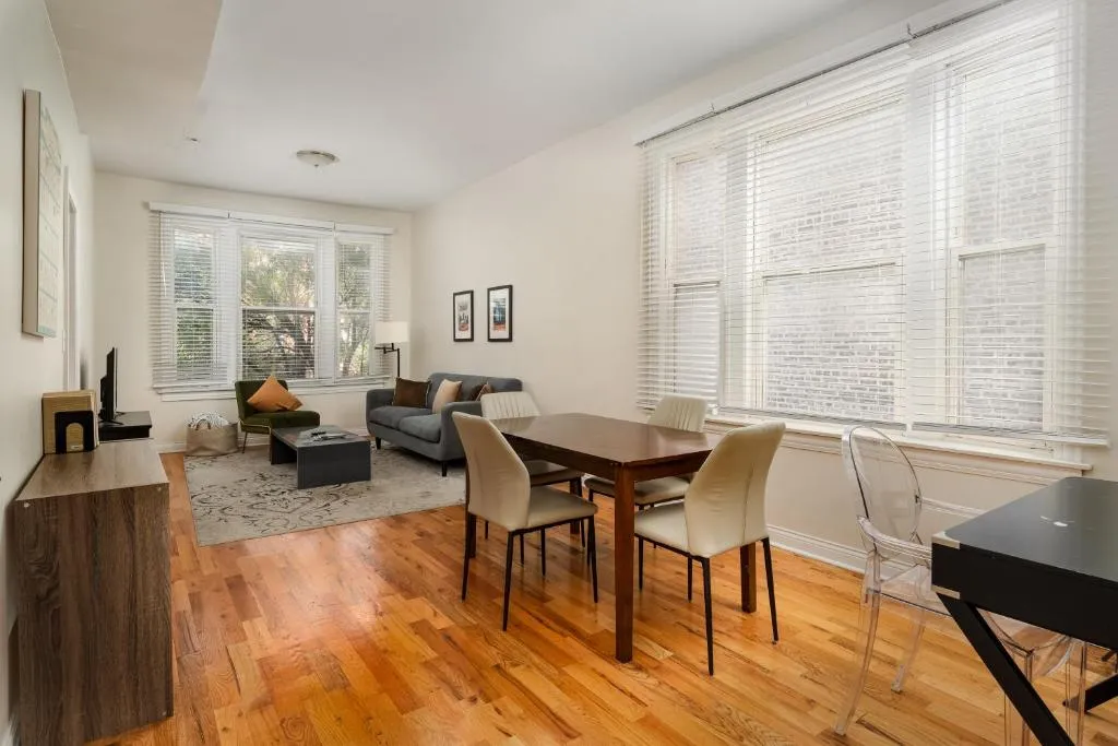 Image of Flexhome Wicker Park 3BR DV1 – READ INFO