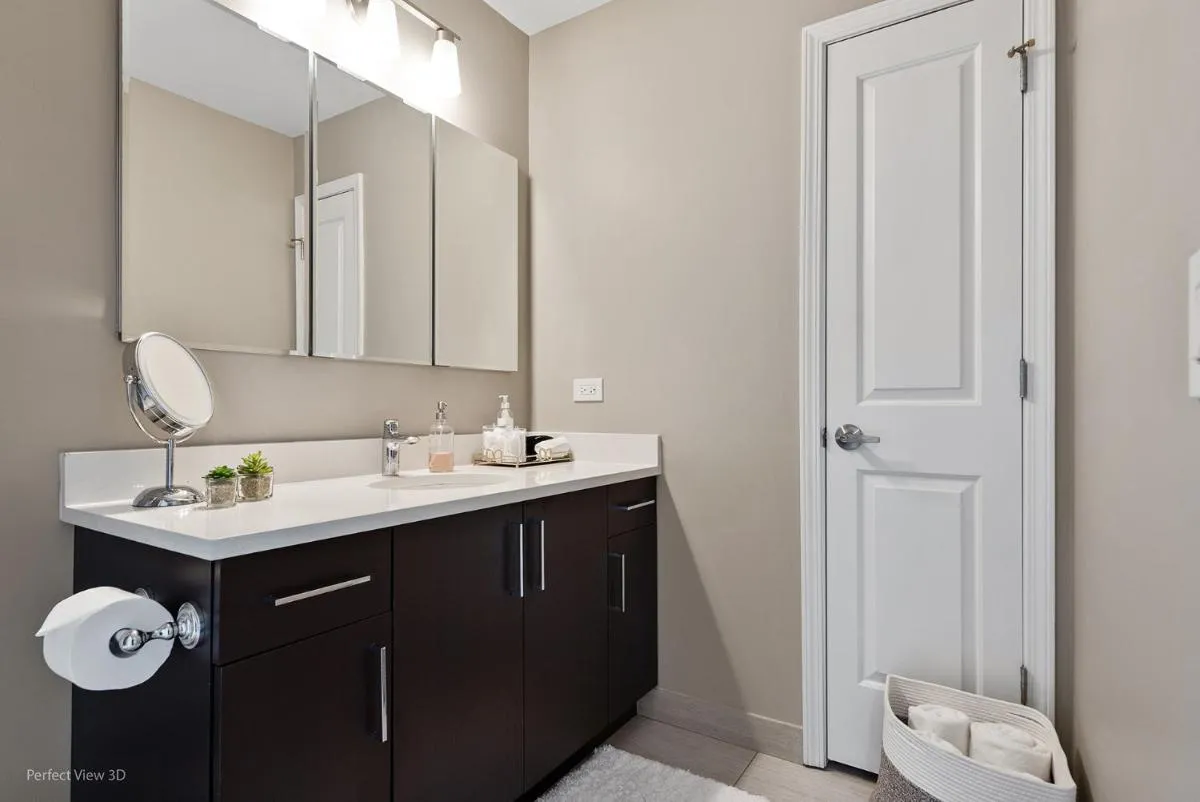 Image 5 of Fully Furnished Apts at The Mag mile -Cloud9 – 747