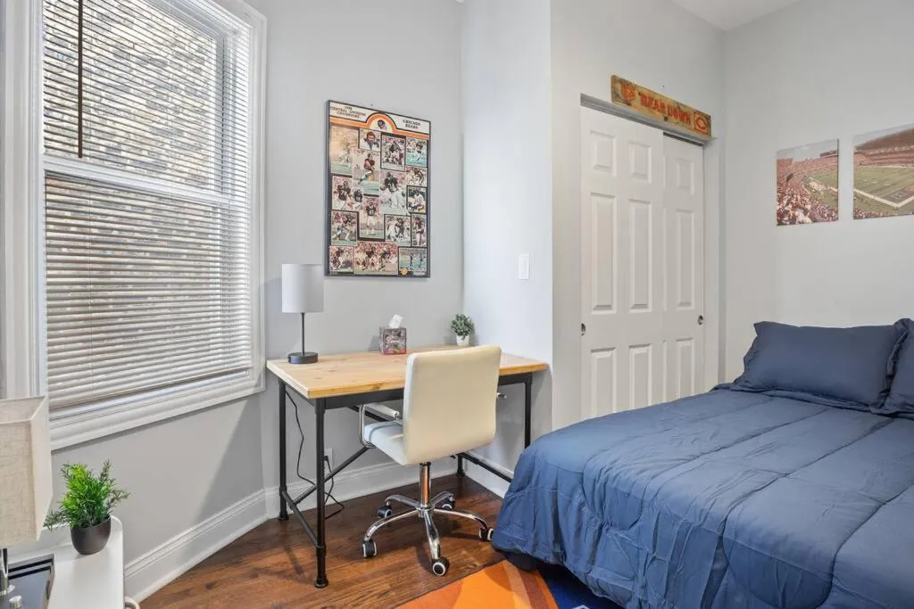 Image 6 of Game Day Getaway – 3BR in Vibrant Wrigleyville