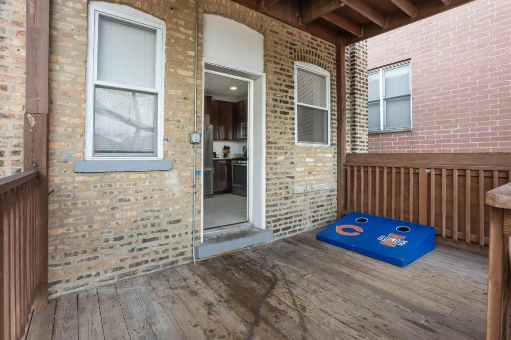 Image 5 of Game Day Getaway – 3BR in Vibrant Wrigleyville