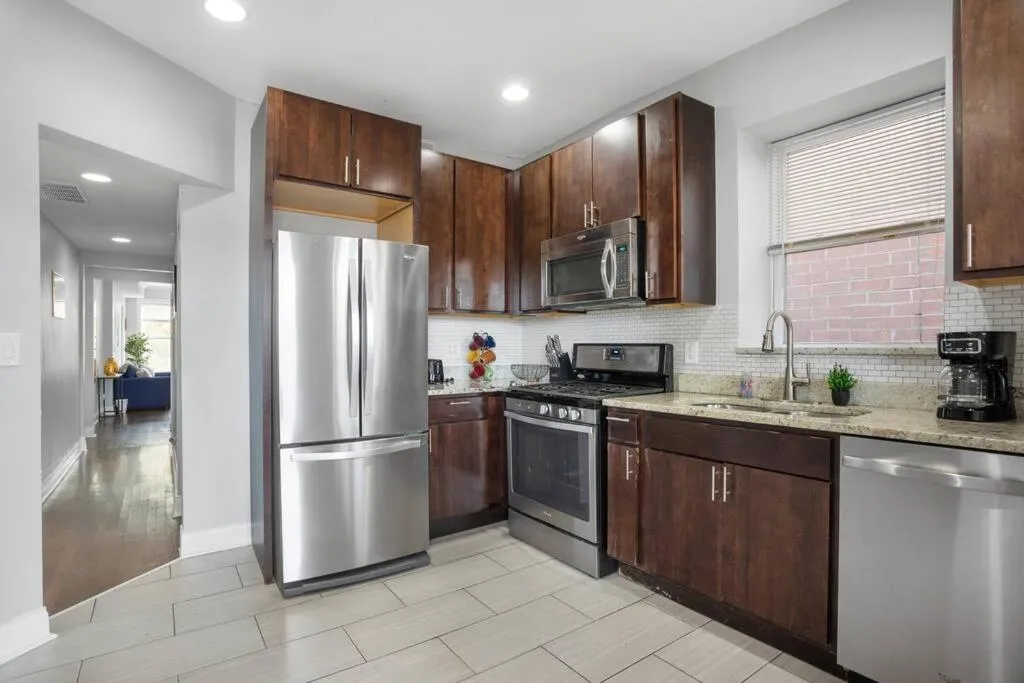 Image 3 of Game Day Getaway – 3BR in Vibrant Wrigleyville