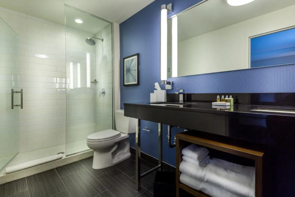 Image 2 of Godfrey Hotel Chicago