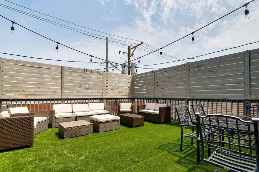 Image 5 of Goose Island Central Downtown Prime Location with access to patio CHI – 1