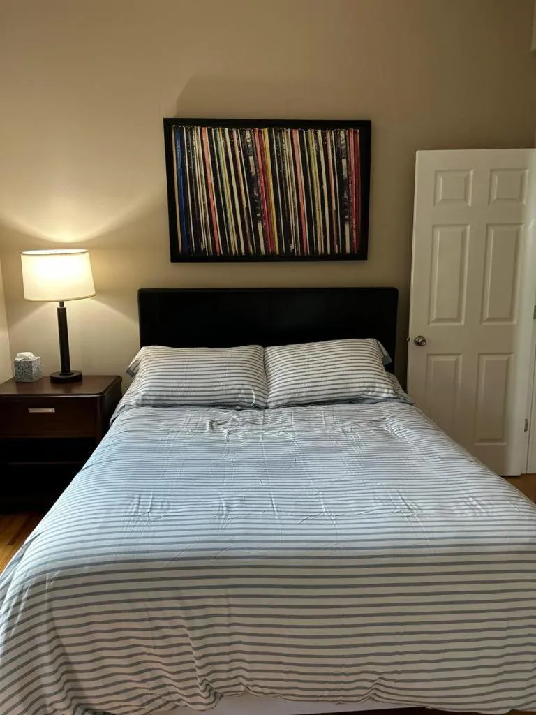 Image 4 of Gorgeous North Kenwood Hyde Park Unit