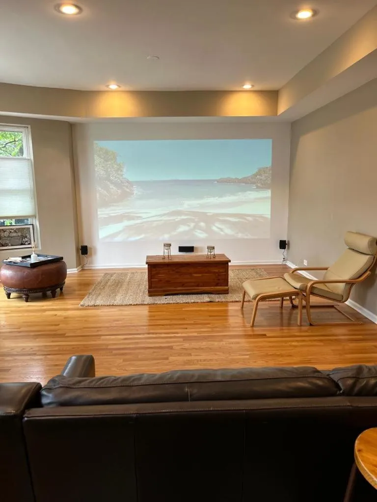 Image 6 of Gorgeous North Kenwood Hyde Park Unit