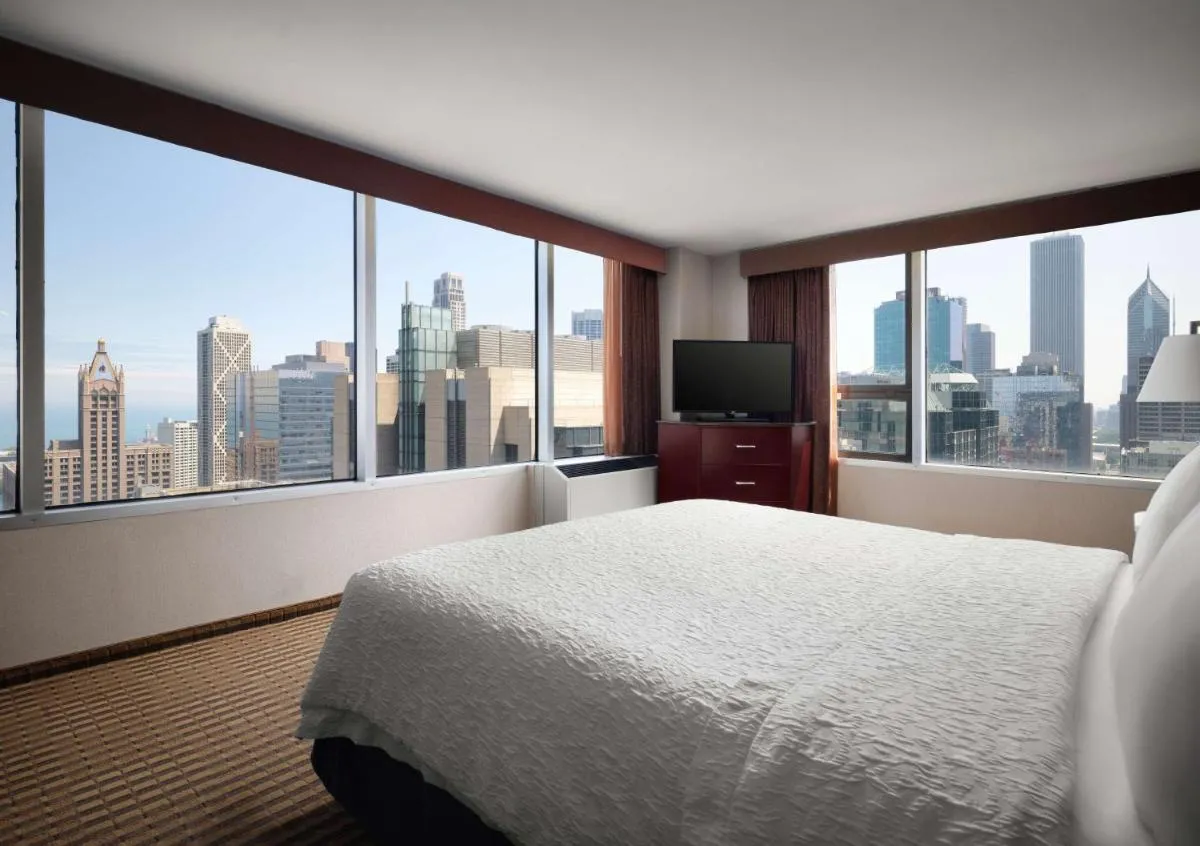 Image 1 of Hampton Inn Chicago Downtown/Magnificent Mile