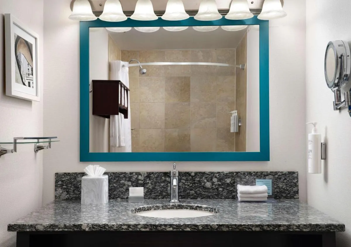 Image 2 of Hampton Inn Chicago Downtown/Magnificent Mile