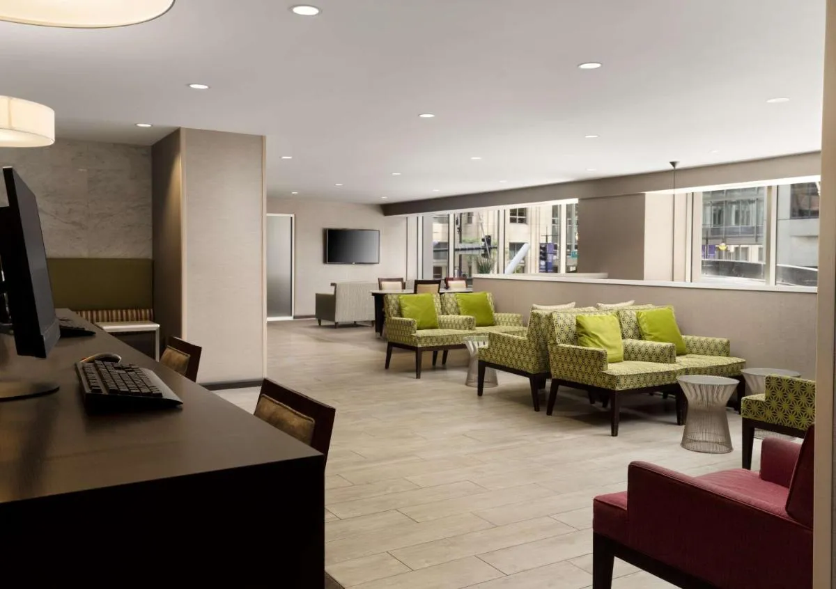 Image 5 of Hampton Inn Chicago Downtown/Magnificent Mile