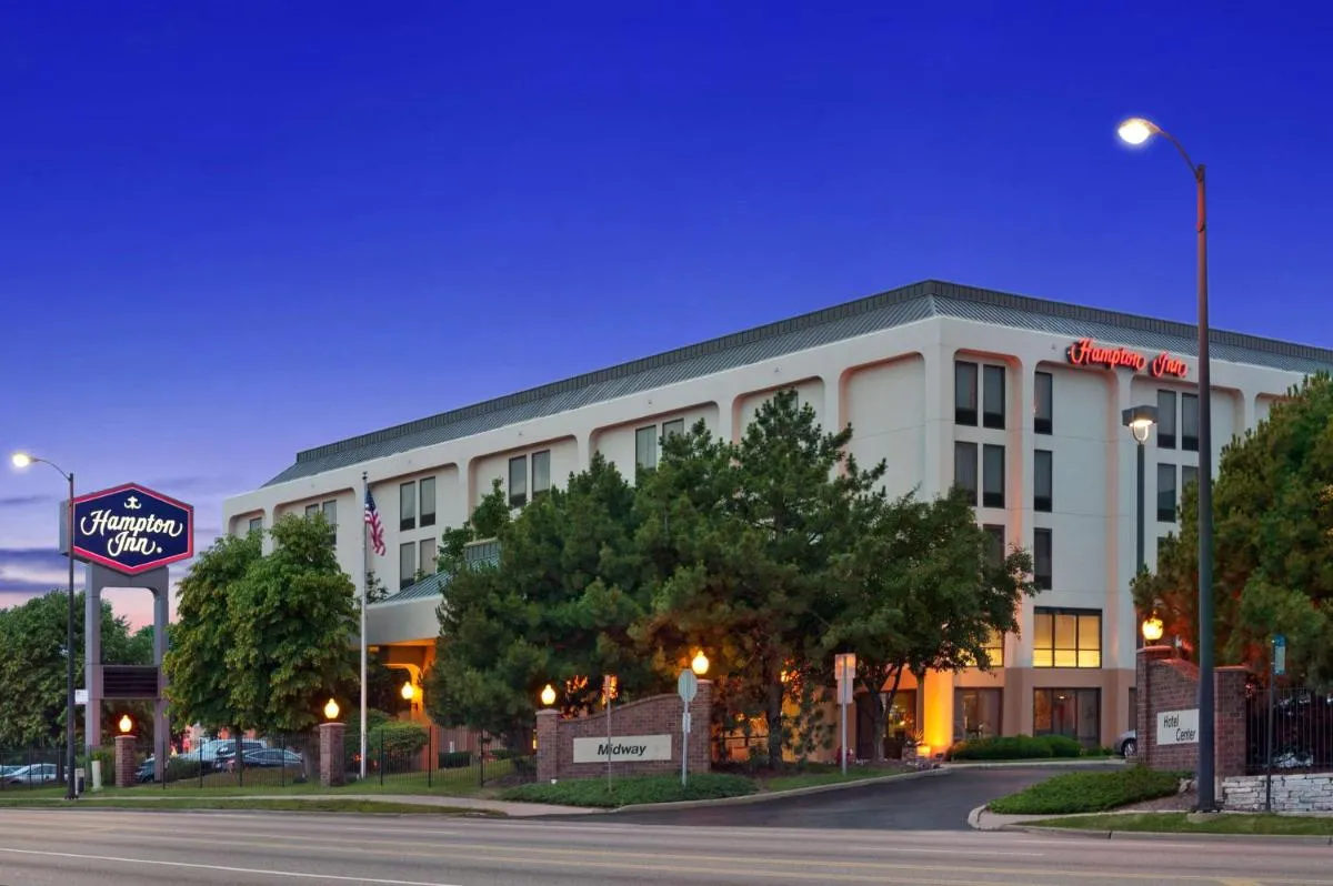 Image 2 of Hampton Inn Chicago-Midway Airport
