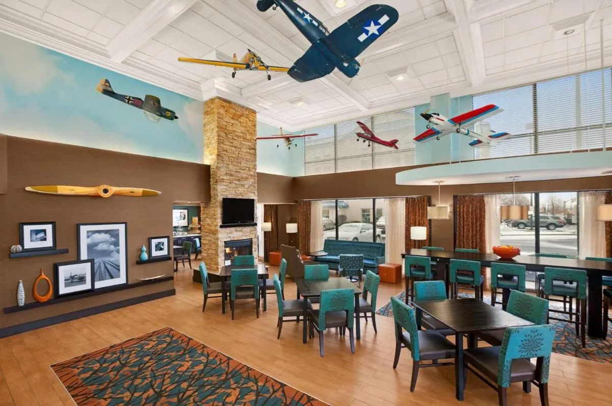 Image 4 of Hampton Inn Chicago-Midway Airport