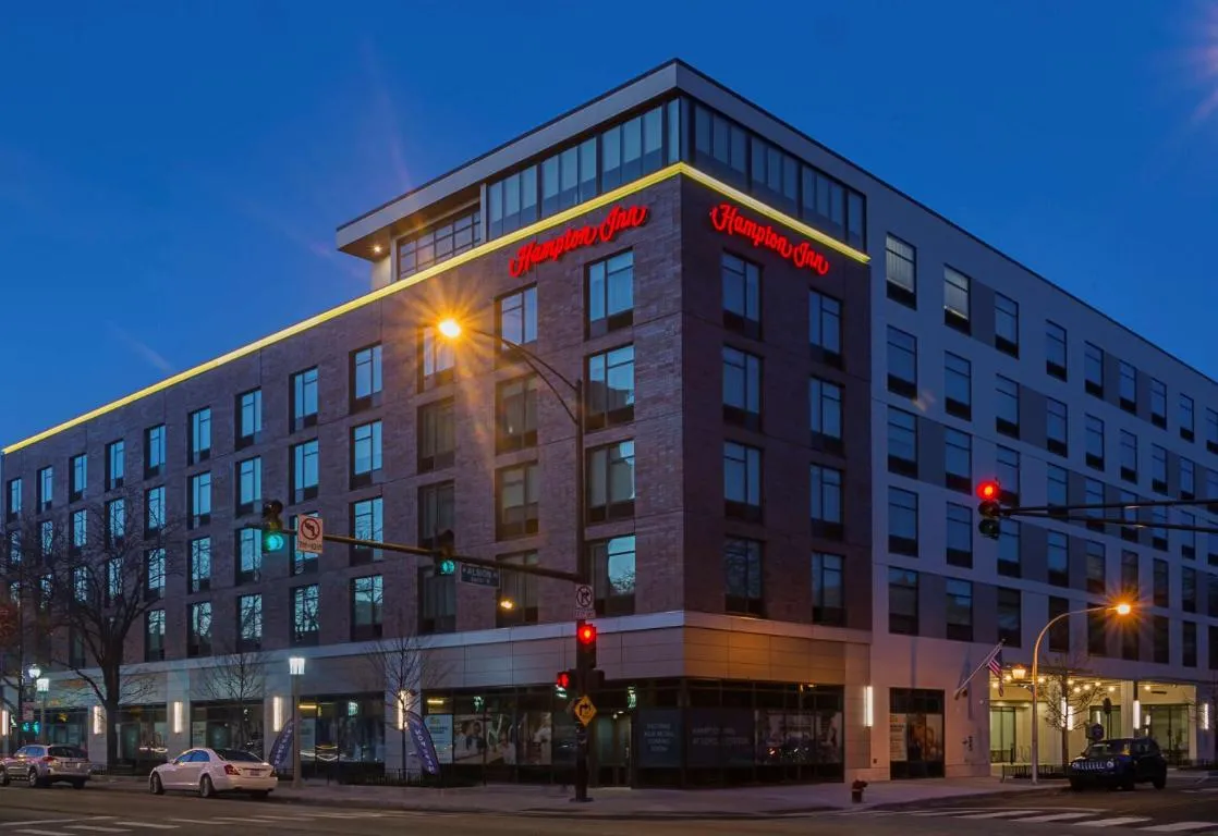 Image of Hampton Inn Chicago North-Loyola Station, Il