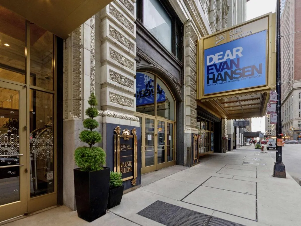 Image 2 of Hampton Inn Majestic Chicago Theatre District