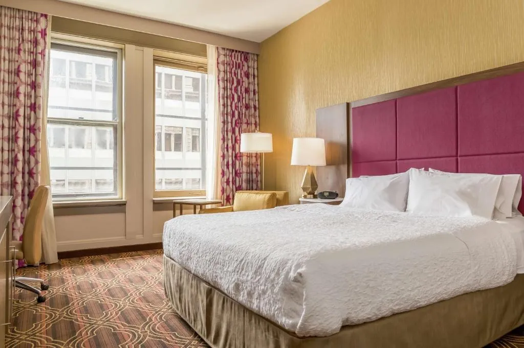 Image of Hampton Inn Majestic Chicago Theatre District