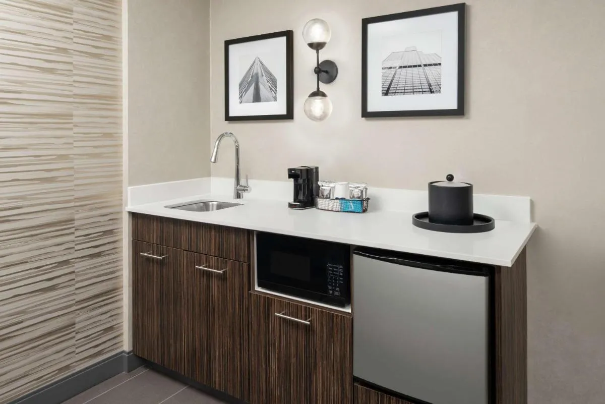 Image 2 of Hampton Inn & Suites Chicago-Downtown