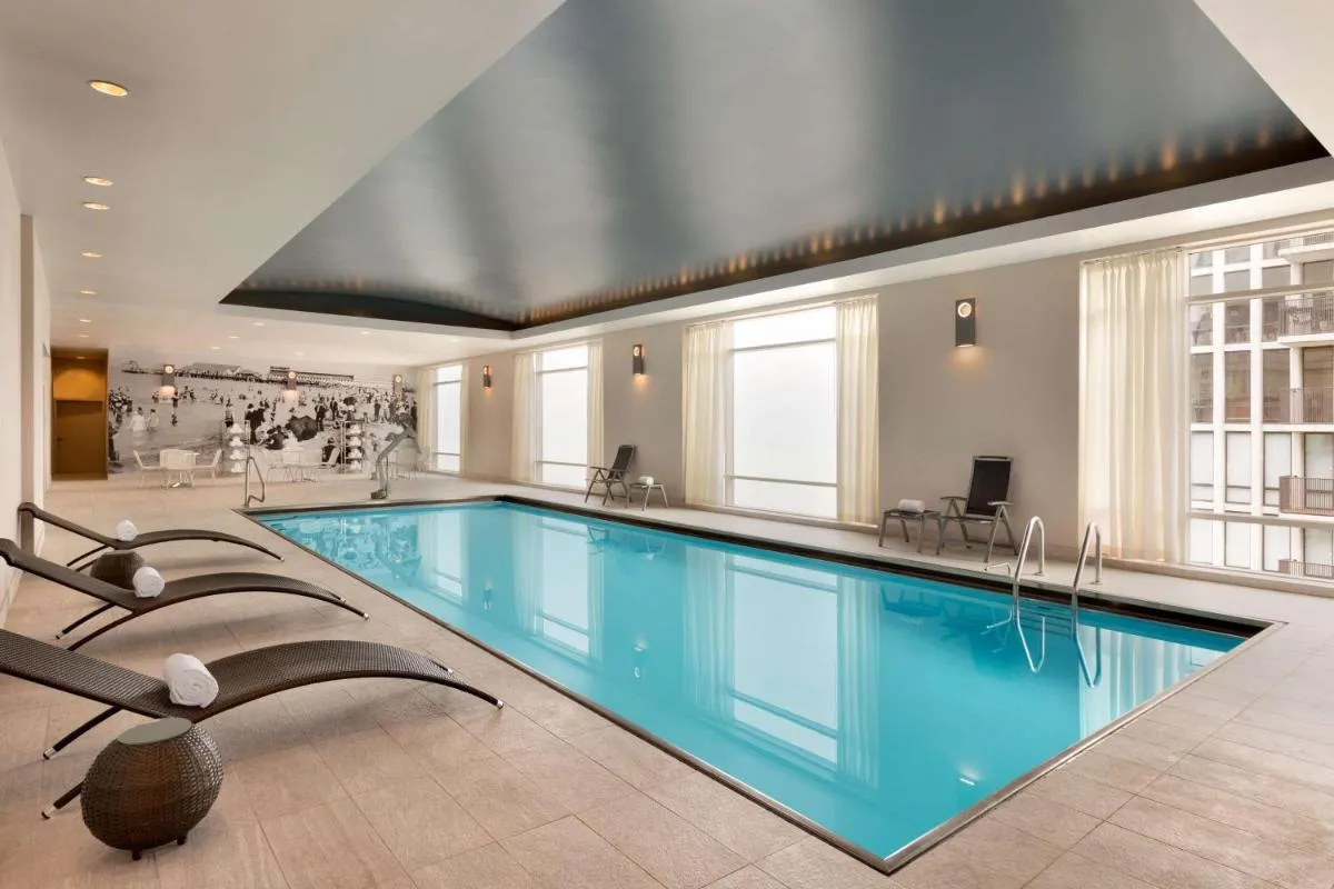 Image 3 of Hilton Chicago Magnificent Mile Suites