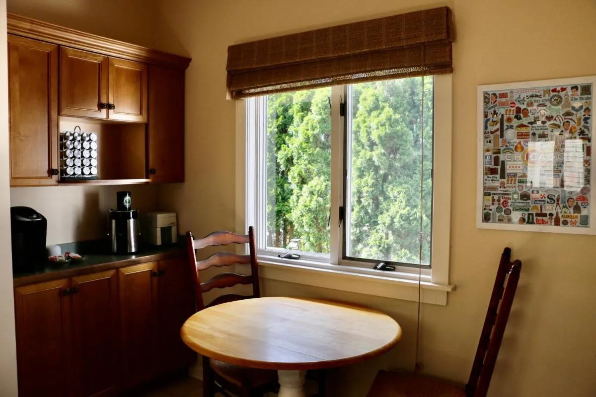 Image 2 of Historic Home with Outdoor Hot Tub Near Downtown in Public Transportation Hub