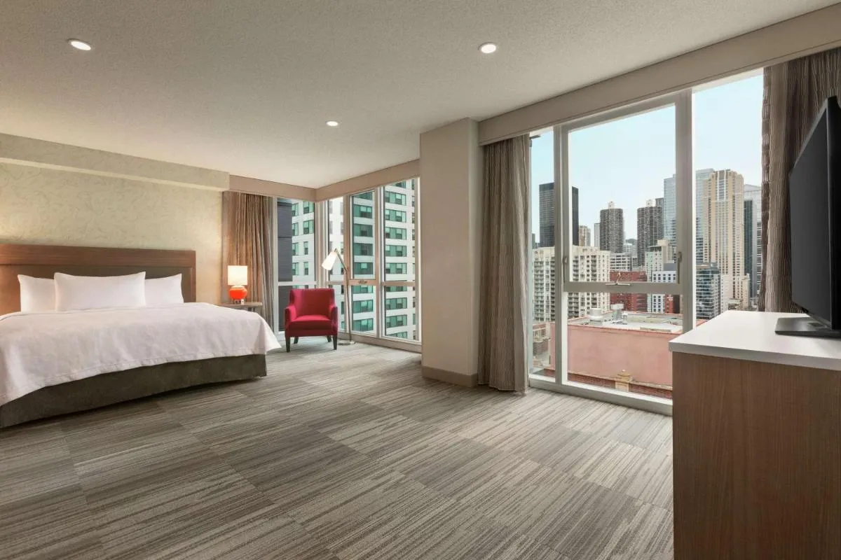 Image 4 of Home2 Suites By Hilton Chicago River North
