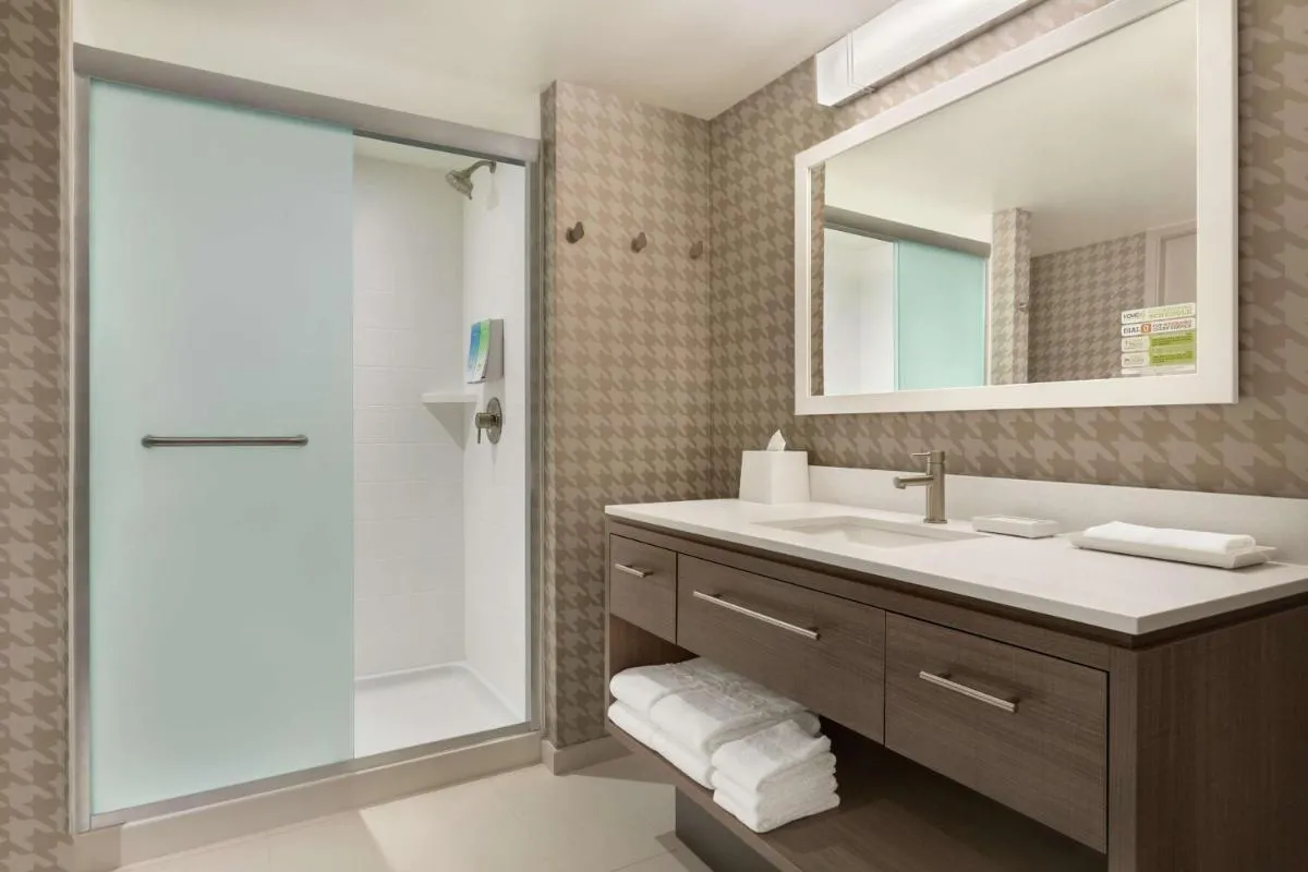 Image 2 of Home2 Suites By Hilton Chicago River North