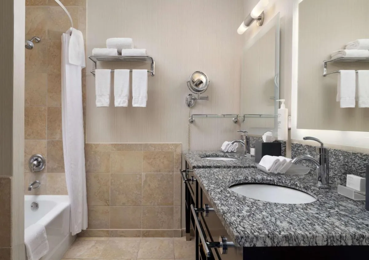 Image 2 of Homewood Suites by Hilton Chicago Downtown – Magnificent Mile