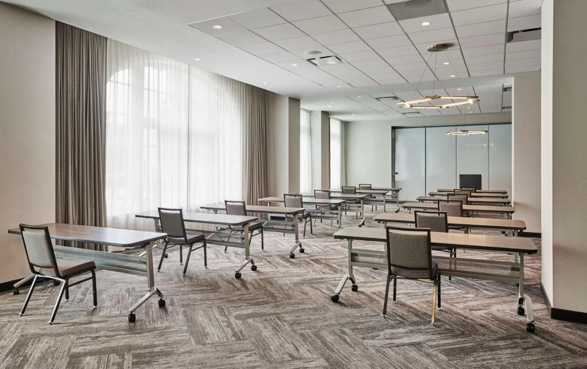Image 6 of Hyatt Place Chicago Medical/University District