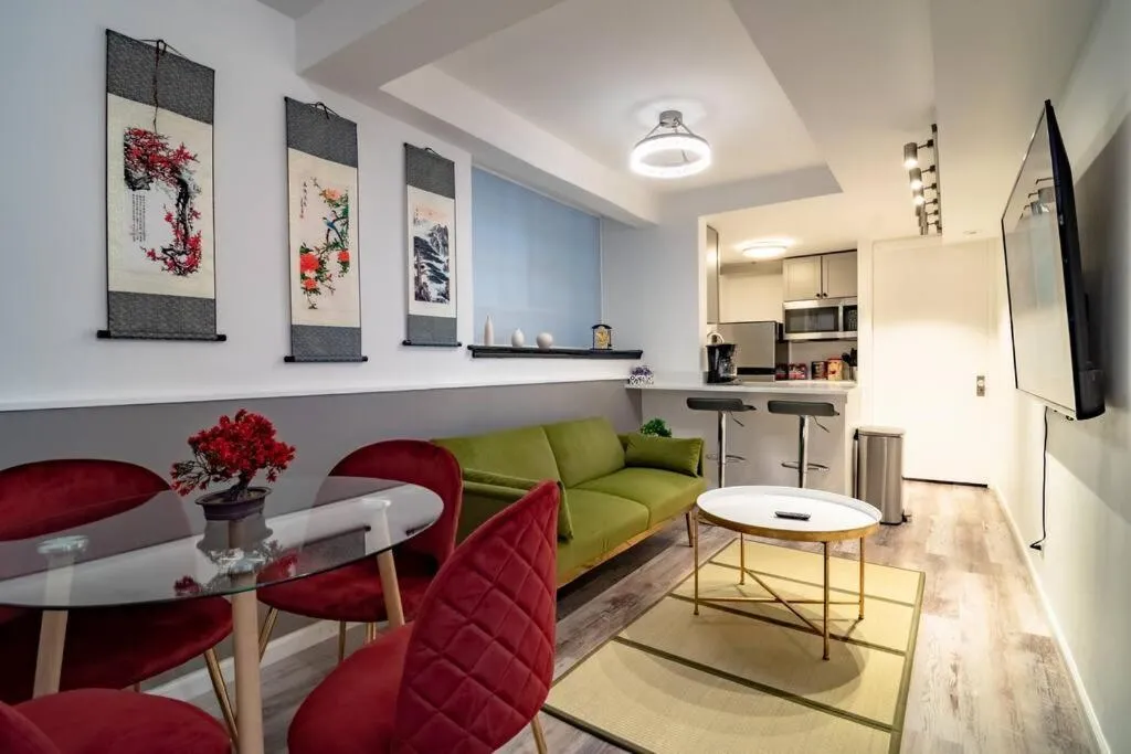 Image 3 of Japanese themed 2bedroom in Gold Coast for up to 4 guests with optional Valet parking
