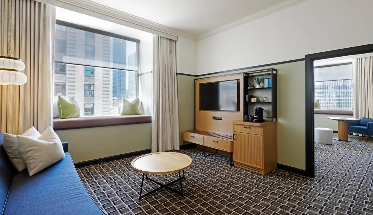 Image 4 of L7 Chicago by LOTTE