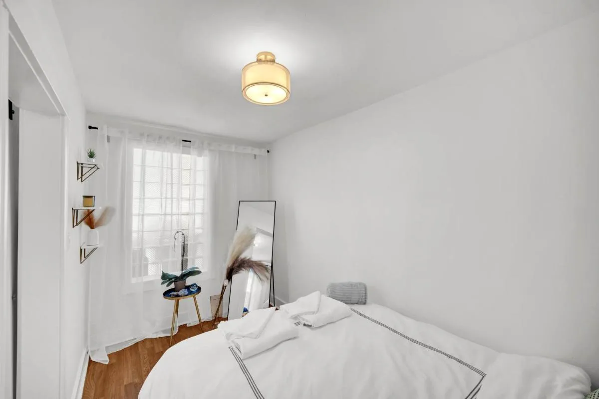 Image 6 of Logan Square Coach House