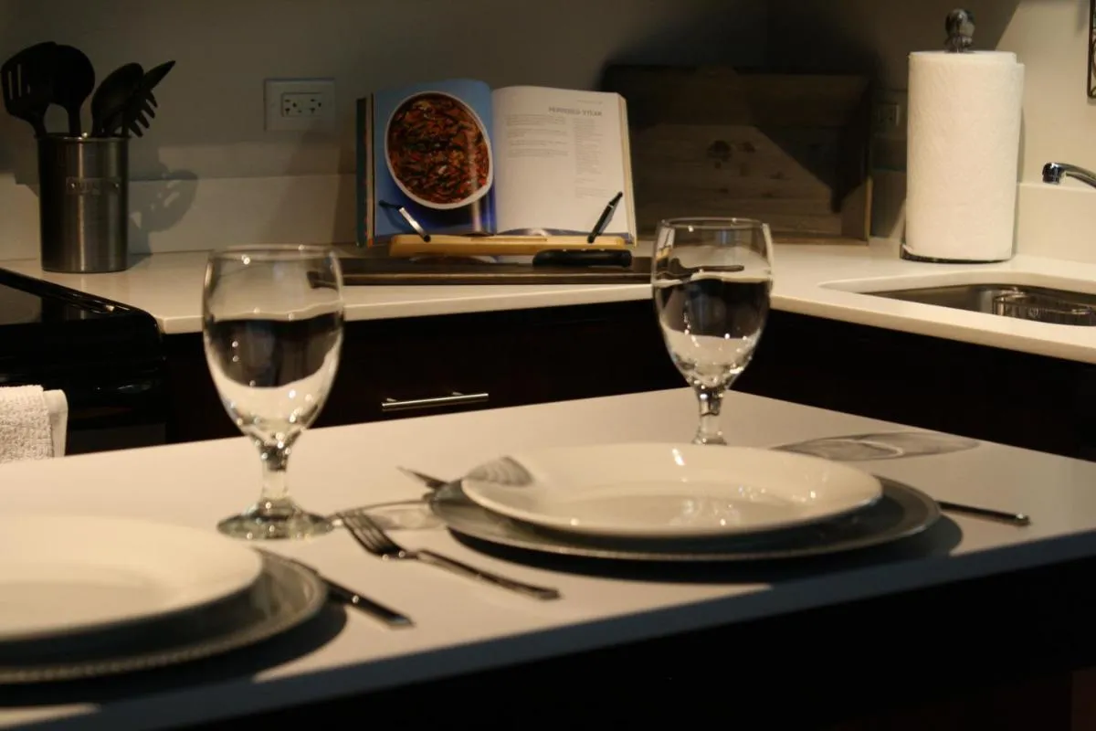 Image 2 of Luxéry Stay Chicago – Across from McCormick Place & Wintrust Arena