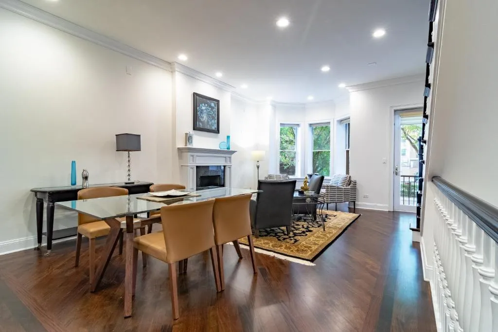 Image of Luxurious Gold Coast villa with parking for up to 12 guests