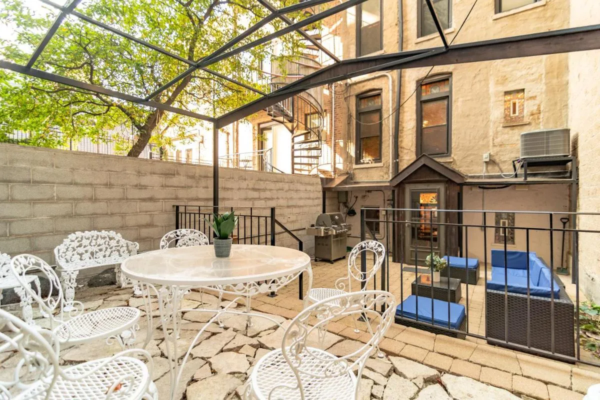 Image 3 of Luxurious classic Gold coast villa for 12 guests