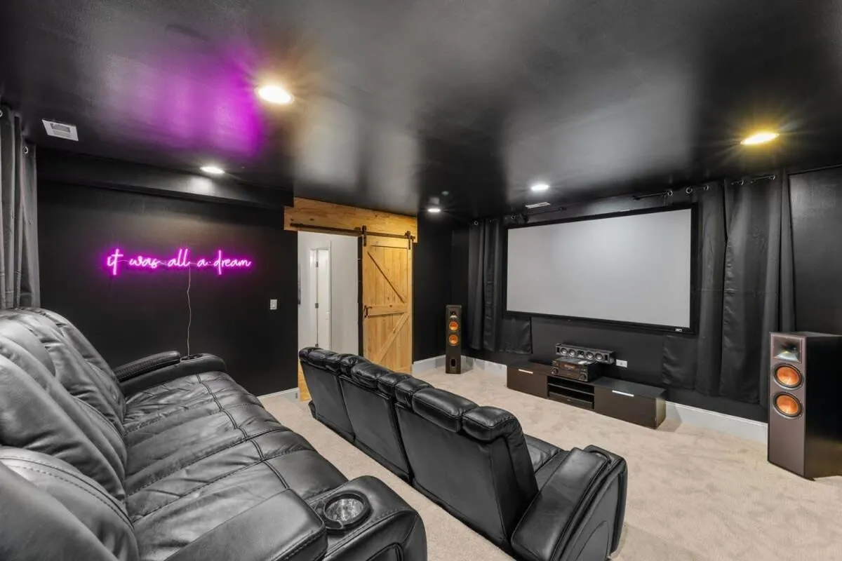 Image 2 of Luxury Retreat with Home Theater