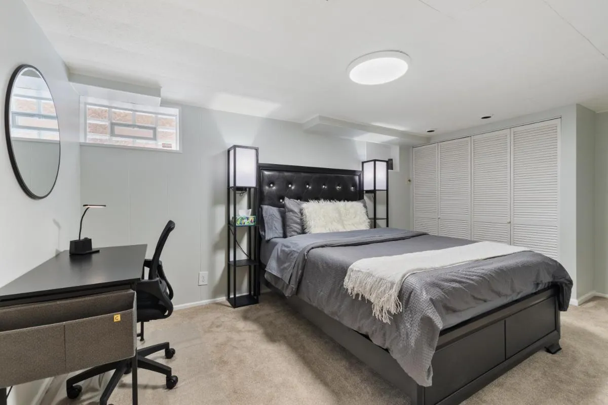 Image 5 of Luxury chicago suite
