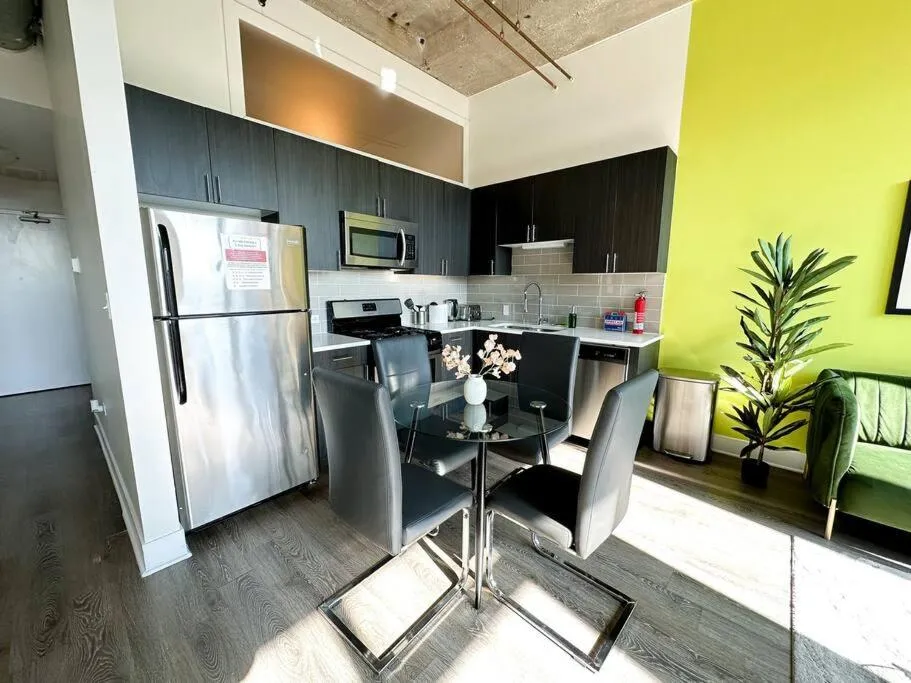 Image 1 of McCormick 2B-2Ba for up to 8 guests with Optional Parking and Gym access