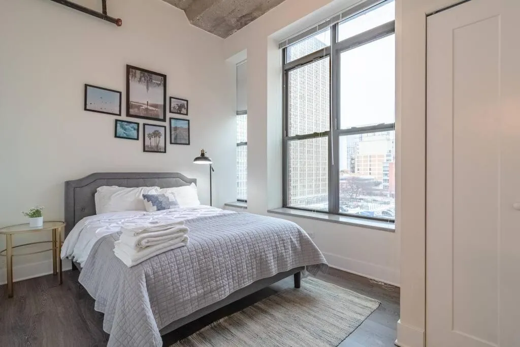 Image 3 of McCormick 2Br/2Ba family corner unit that sleeps 6 guests with Optional Parking & Gym access