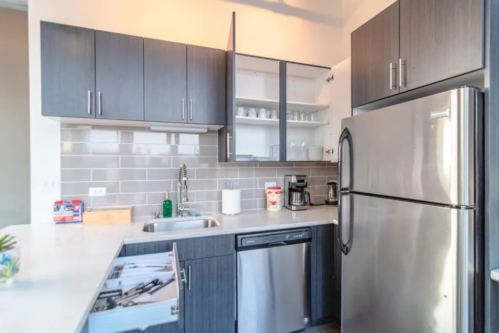 Image 6 of McCormick 2Br/2Ba family corner unit that sleeps 6 guests with Optional Parking & Gym access