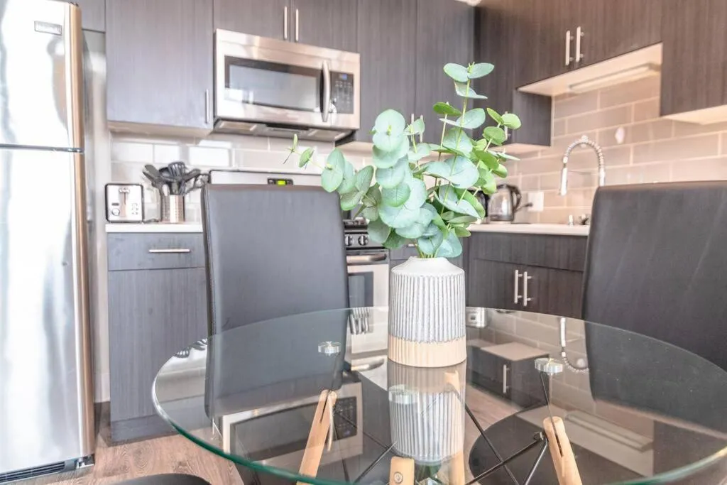 Image 6 of McCormick 2Br-2Ba family unit for up to 8 guests with Optional Parking & Gym access
