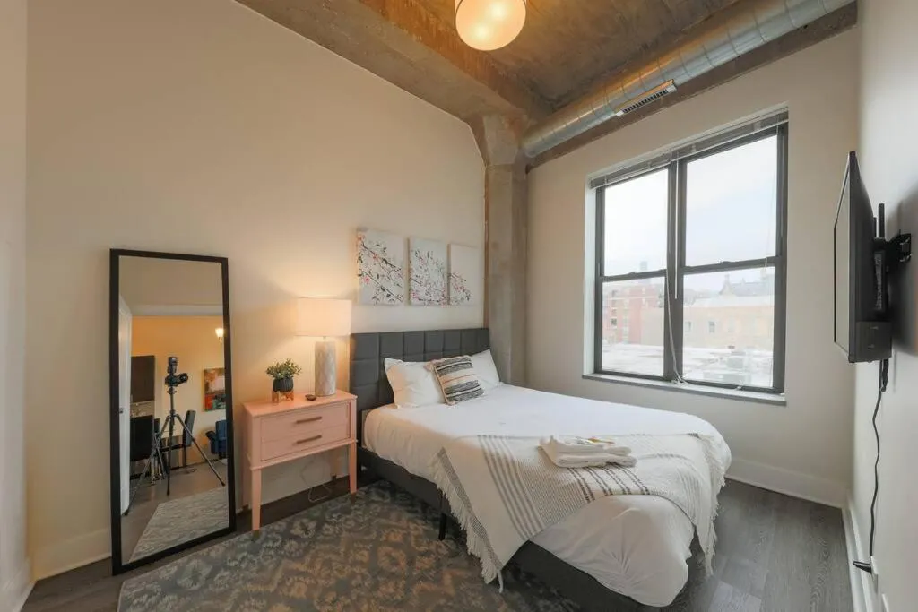Image 3 of McCormick 2Br-2Ba family unit for up to 8 guests with Skyline view, Optional Parking & Gym