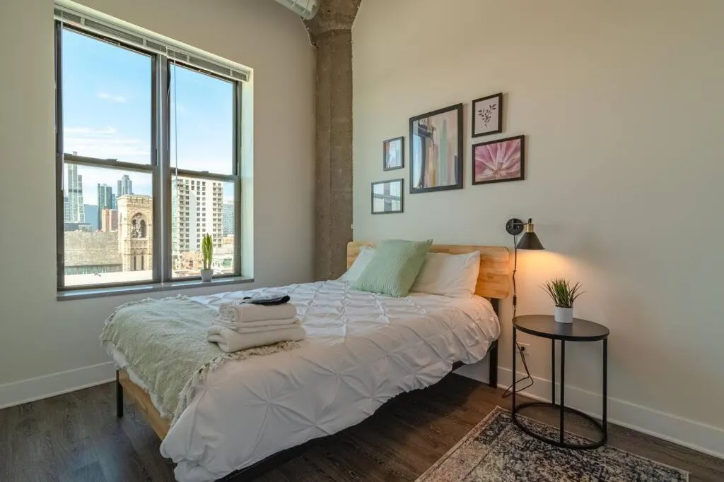 Image 3 of McCormick 2Br-2Ba family unit for up to 8 guests with Skyline view, Optional Parking and Gym access