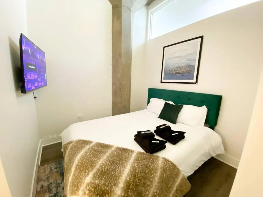 Image 4 of McCormick 2Br-2Ba for 8 guests with Optional Parking & Gym