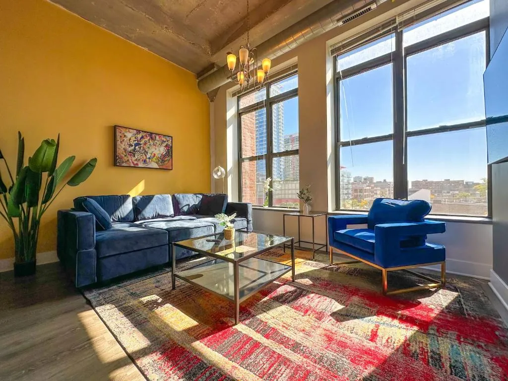 Image of McCormick 2Br-2Ba for 8 guests with Optional Parking & Gym
